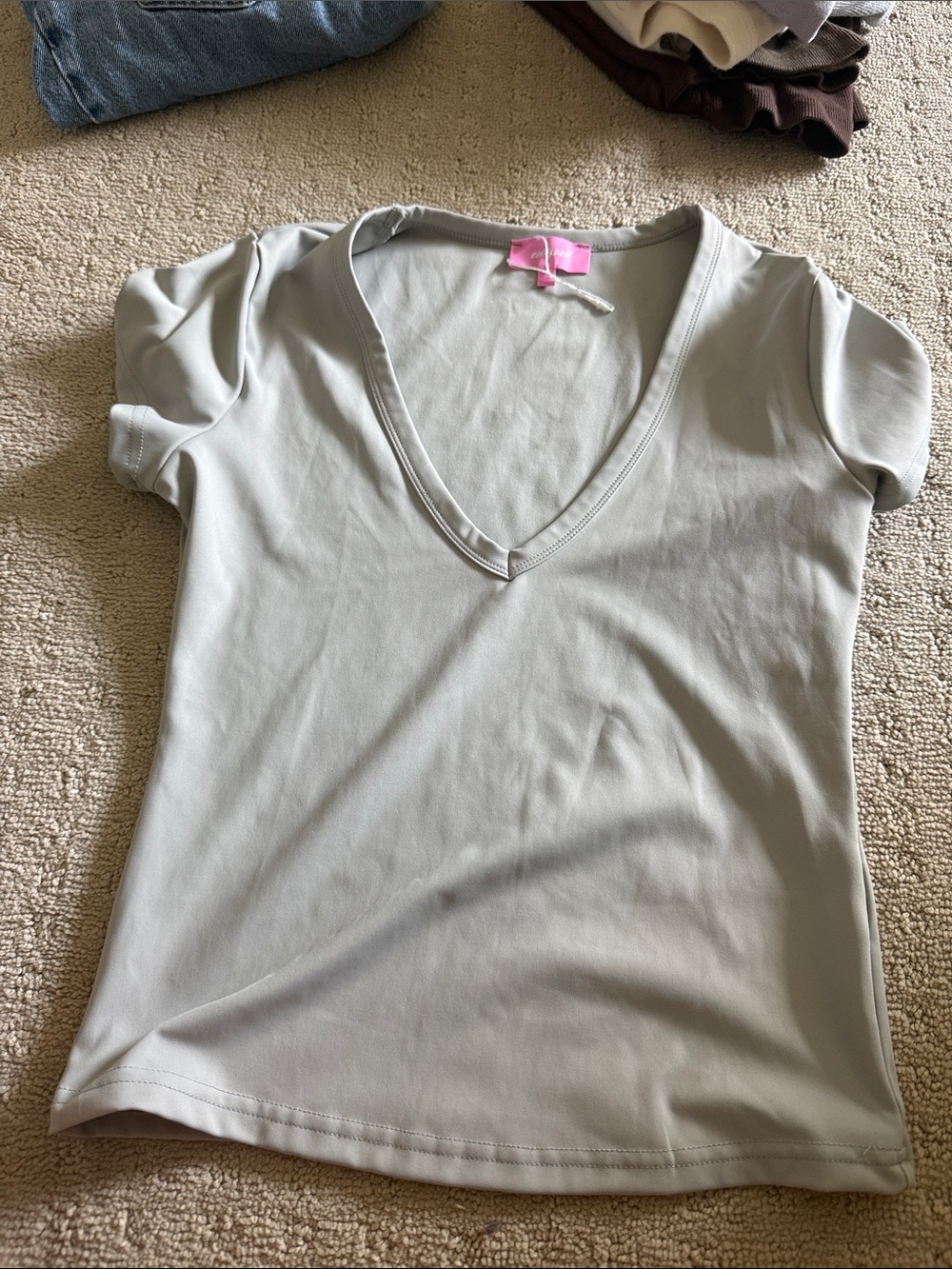 Brandy Melville Light Gray V-Neck Short Sleeve Tee